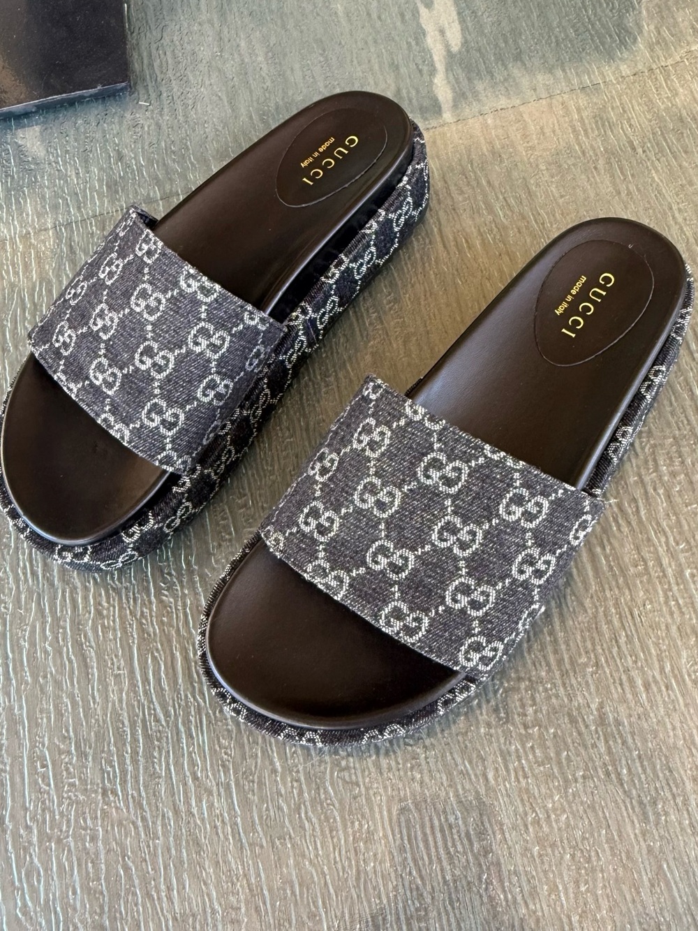 Gucci Black GG Monogram Unixes Slide Fit Women’s 10 and Men 9 - Picture 3 of 6